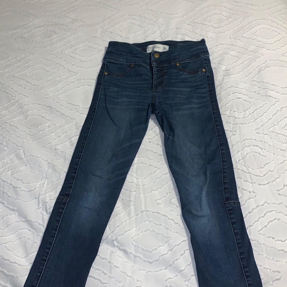 Abercrombie dark wash super skinny high rise jeans size 4R waist 27 length 31